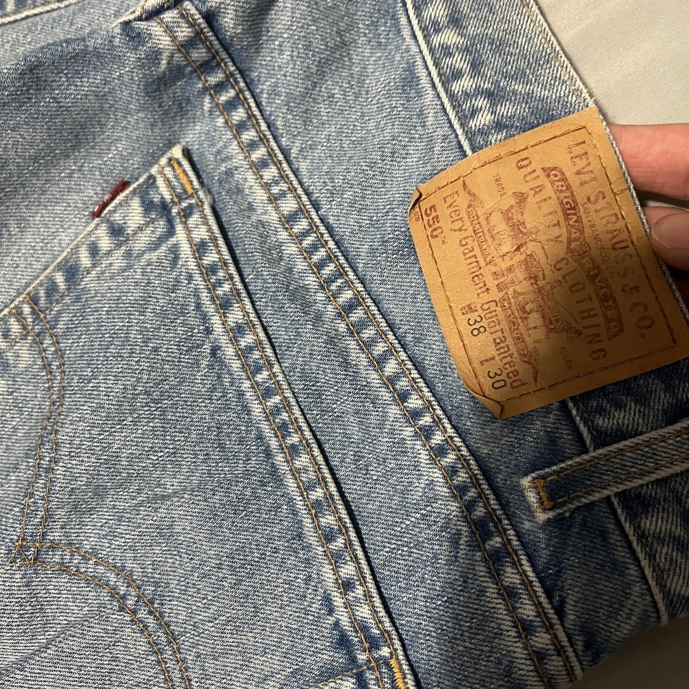 Levis 550 Jeans Mens 38x30 Blue Light Wash Relaxed Tapered Leg Denim Casual - Picture 5 of 8